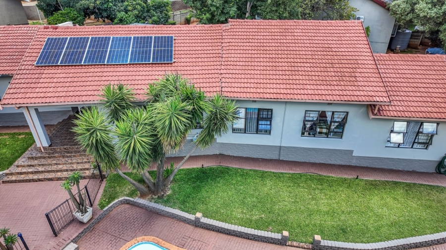 4 Bedroom Property for Sale in Safari Gardens North West